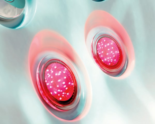 Jacuzzi® Exclusive IR + Red Light Therapy
