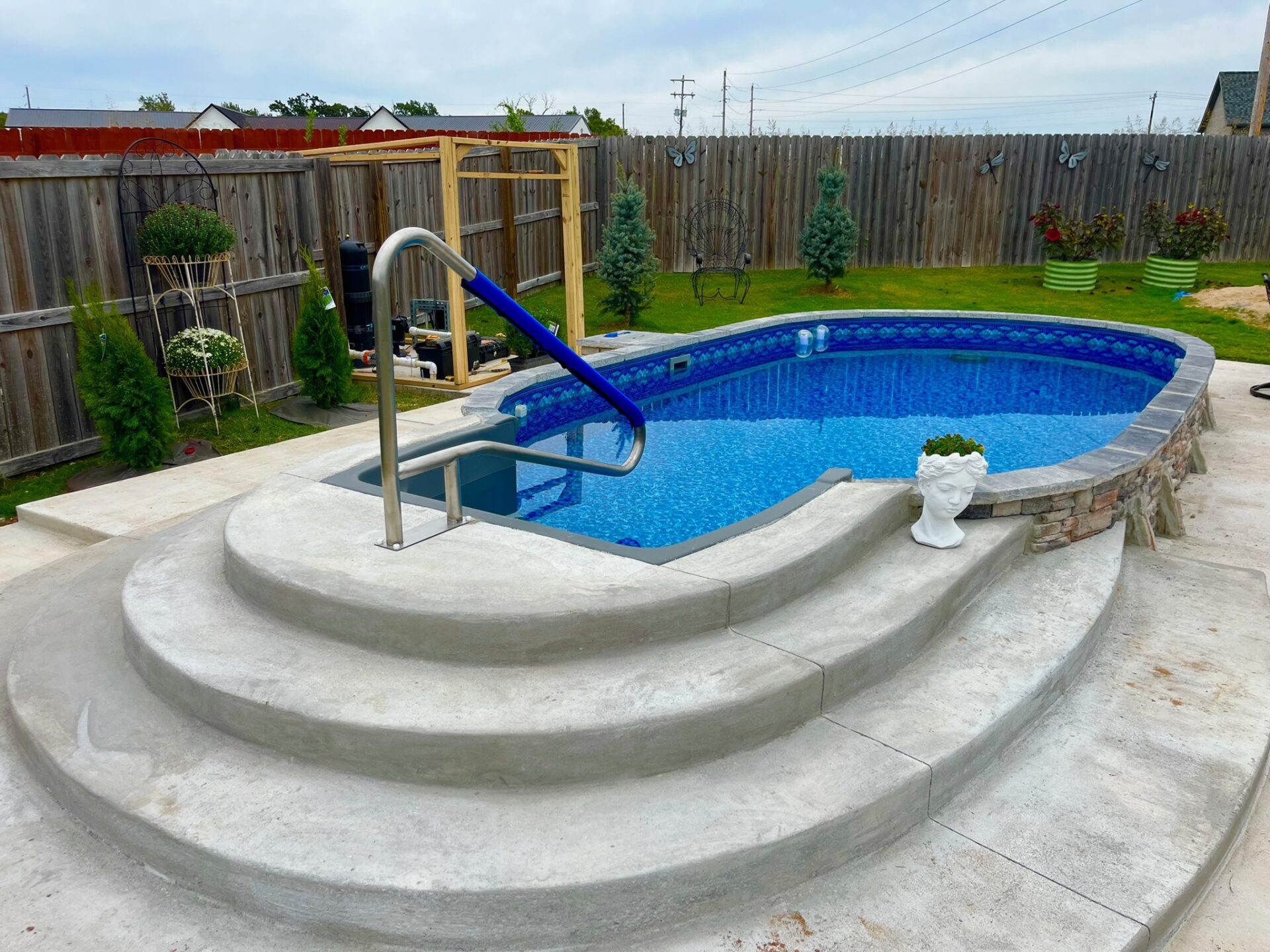 Stealth Semi-Inground Oval Pool